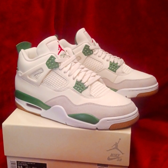 AIR JORDAN 4 RETRO SP SB4 - Picture 4 of 8